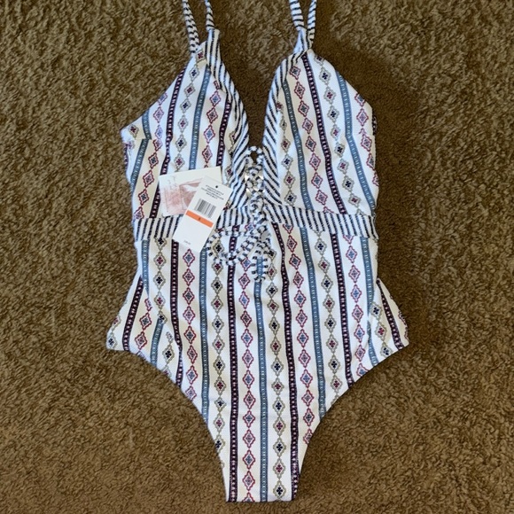 Jessica Simpson Lace Front bathing suit NWT - Picture 4 of 7